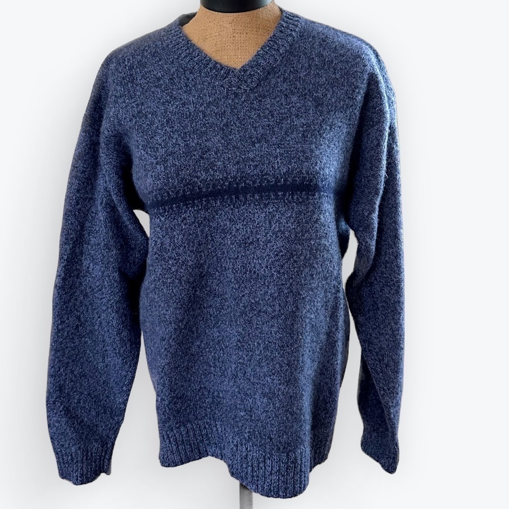 Women’s heathered blue V-neck 100% Shetland wool sweater long sleeve warm Large